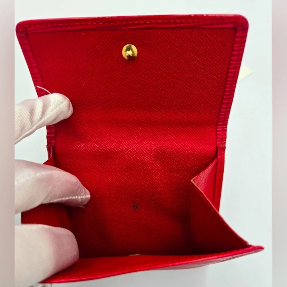 LOUIS VUITTON Red Epi Leather Wallet w/Box, Gift Card, Tag, & Ribbon, EUC